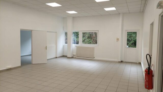 Open Space, de 53m2, donnant accès à une terrasse